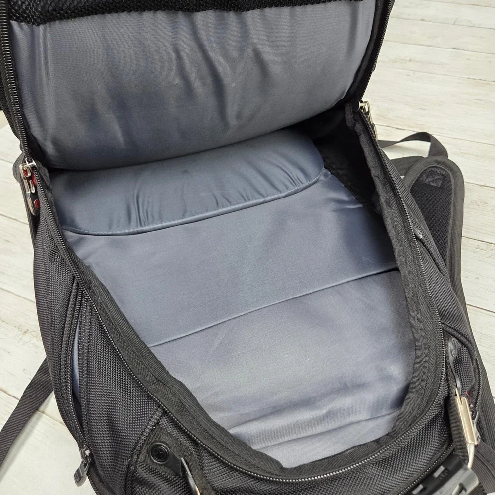 SwissGear one backpack